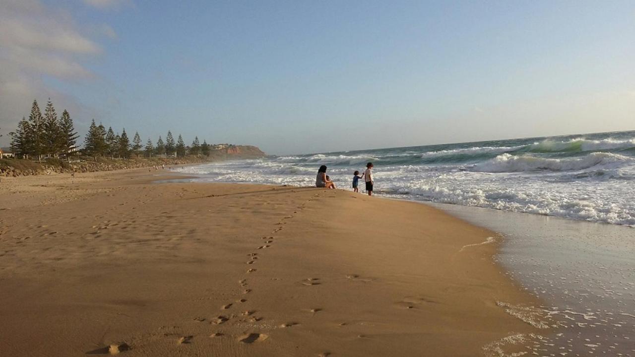 Christies Beach Beachside Escape On The Esplanade מראה חיצוני תמונה