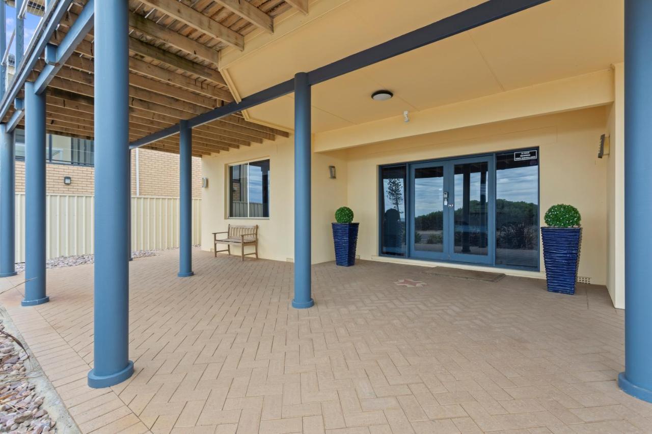 Christies Beach Beachside Escape On The Esplanade מראה חיצוני תמונה